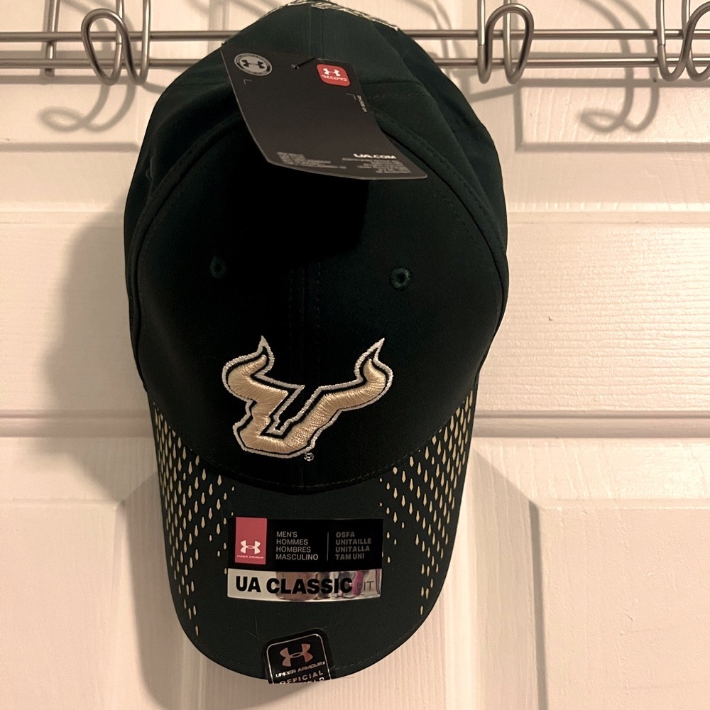 New with tags USF BULLS green baseball hat Under Armour
